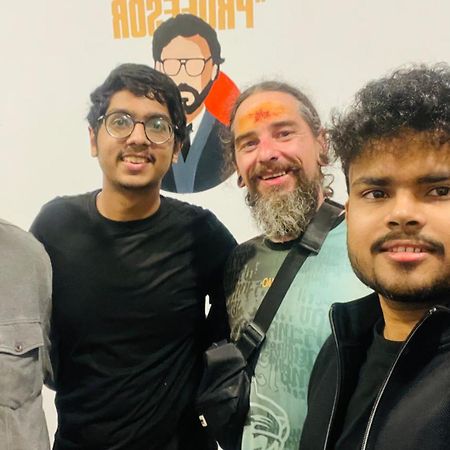 El Profesor Varanasi Bagian luar foto
