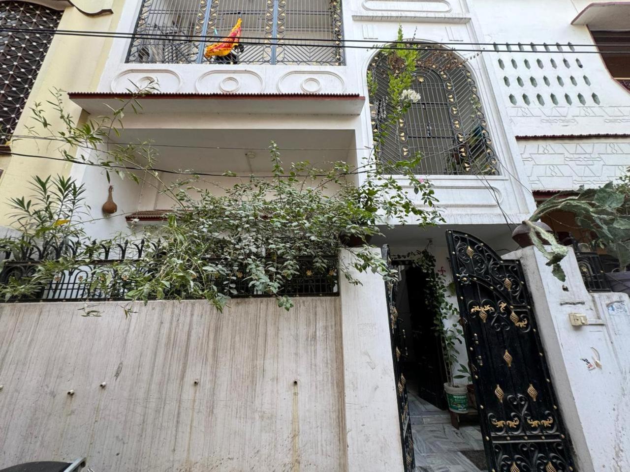 El Profesor Varanasi Bagian luar foto