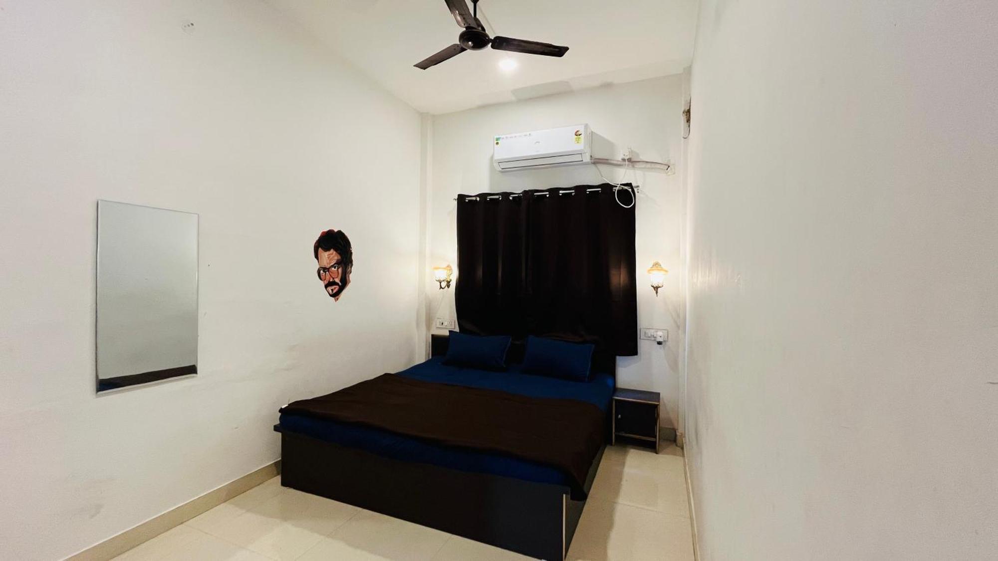 El Profesor Varanasi Bagian luar foto